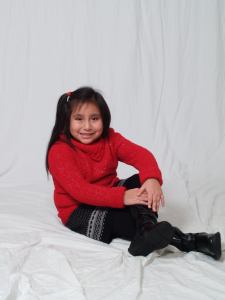 But unlike our photo session last year, Lili was pretty cooperative in doing what she was asked.